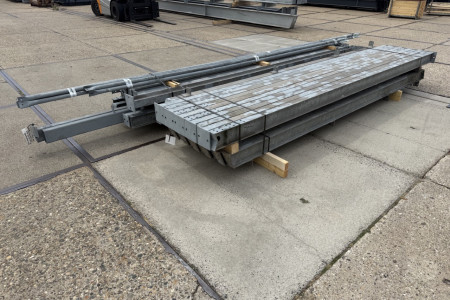 7.30 x 28.00m (204m²)